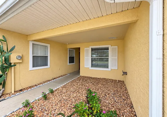 Photo 2 of Townhouse for sale at 3213 Queen Palms Ct, Kissimmee, FL 34747 | MLS# S5158945 | Listing updated on 2026-10-07