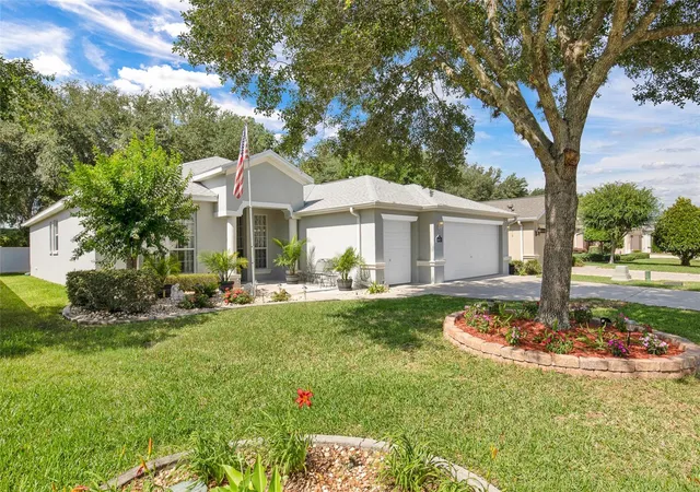 Photo 3 of Single family home for sale at 16411 Sw 14th Avenue Rd, Ocala, FL 34473 | MLS# OM733510 | Listing updated on 2026-10-06