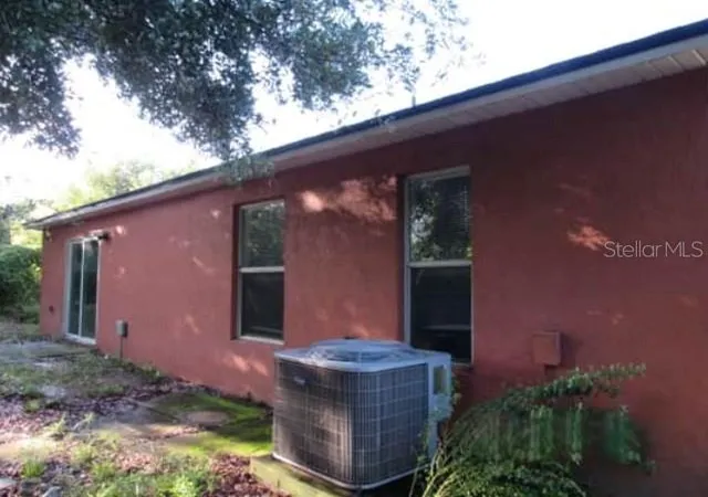 Photo 2 of Single family home for sale at 1009 Fort Smith Blvd, Deltona, FL 32725 | MLS# O6447560 | Listing updated on 2026-10-06