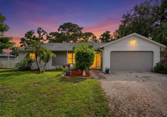 Single family home for sale at 1870 Mova St, SARASOTA, FL 34231 | MLS# A4708627