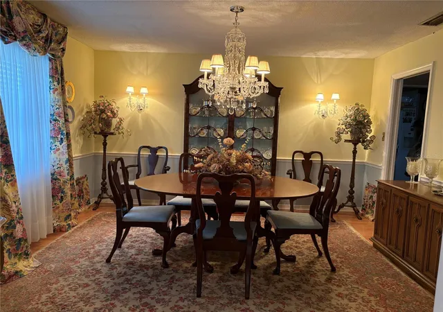 Photo 2 of Single family home for sale at 130 Springwood Trl, Altamonte Springs, FL 32714 | MLS# R4912110 | Listing updated on 2026-10-07