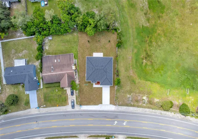 Photo 3 of Single family home for sale at 1098 Fort Smith Blvd, Deltona, FL 32725 | MLS# O6447575 | Listing updated on 2026-10-07