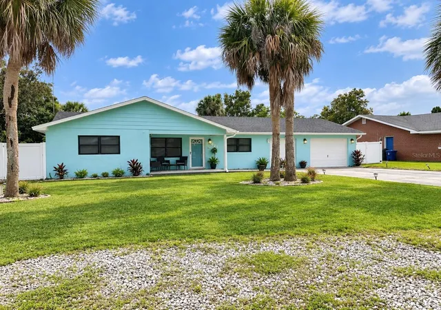 Photo 1 of Single family home for sale at 625 E Cummings St, Lake Alfred, FL 33850 | MLS# O6447578 | Listing updated on 2026-10-07