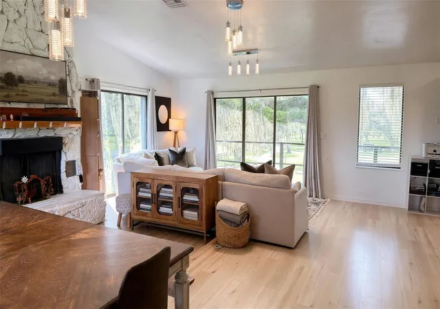 Photo 3 of Single family home for sale at 11501 Nw 160th Avenue, Morriston, FL 32668 | MLS# O6447579 | Listing updated on 2026-10-09