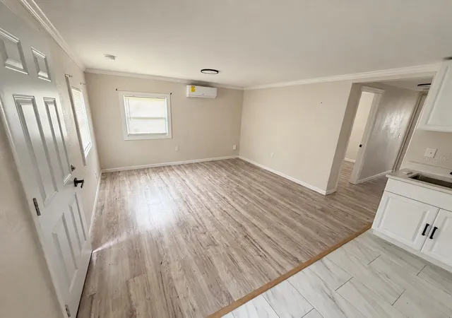 Listing Photo 4 - Condo for sale in building located at 617 Plateau Ave, LAKELAND, FL 33815