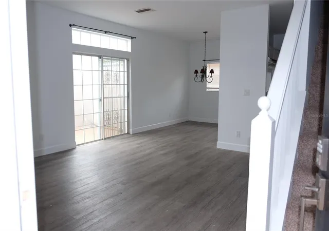 Photo 3 of Condo for sale at 3015 W Cleveland St #J, Tampa, FL 33609 | MLS# TB8555310 | Listing updated on 2026-10-08