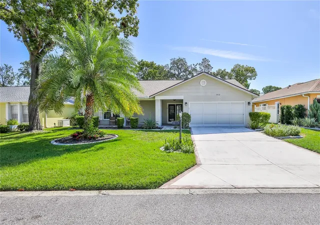 Photo 3 of Single family home for sale at 6428 Plantation Rd, Spring Hill, FL 34606 | MLS# W7890122 | Listing updated on 2026-10-15