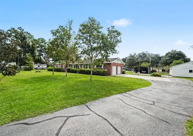 Photo 3 of Single family home for sale at 39800 County Rd 54, Zephyrhills, FL 33542 | MLS# TB8555314 | Listing updated on 2026-10-07