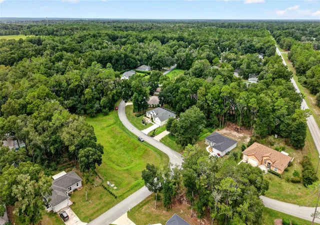 Photo 3 of Single family home for sale at 9977 Sw 192nd Circle, Dunnellon, FL 34432 | MLS# OM733520 | Listing updated on 2026-10-07