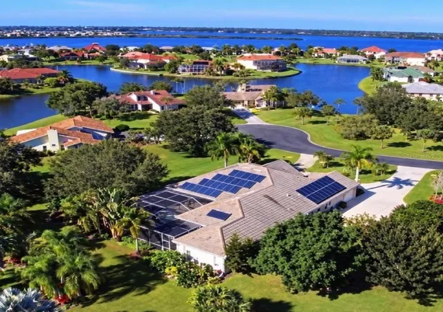 Photo 4 of Single family home for sale at 6195 9th Avenue Cir NE, Bradenton, FL 34212 | MLS# TB8555322 | Listing updated on 2026-10-23