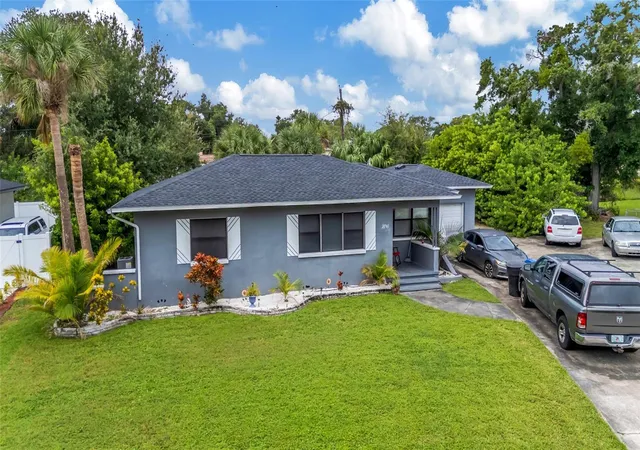 Single family home for sale at 2701 17th Street S, Saint Petersburg, FL 33712 | MLS# TB8555325