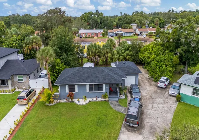 Photo 2 of Single family home for sale at 2701 17th Street S, Saint Petersburg, FL 33712 | MLS# TB8555325 | Listing updated on 2026-10-07