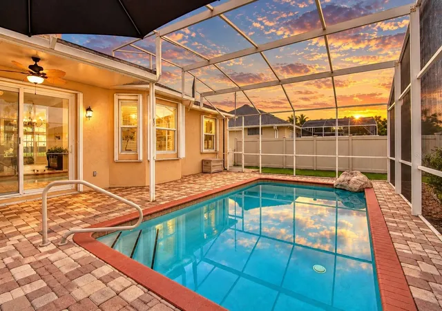 Photo 3 of Single family home for sale at 122 San Remo Dr, Edgewater, FL 32141 | MLS# V4951672 | Listing updated on 2026-10-06