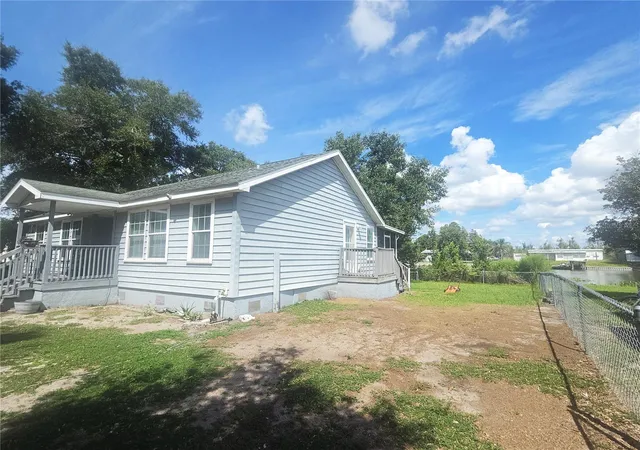 Photo 4 of Manufactured home for sale at 4450 Polk City Rd, Haines City, FL 33844 | MLS# P4940083 | Listing updated on 2026-10-07