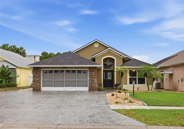 Photo 3 of Single family home for sale at 2505 Arran Ct, Clermont, FL 34714 | MLS# O6447596 | Listing updated on 2026-10-09