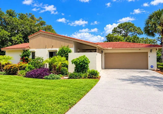 Condo for sale at 3706 Sun Eagle Ln #17B, BRADENTON, FL 34210 | MLS# A4708637