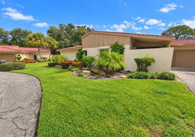Photo 1 of Condo for sale at 3706 Sun Eagle Ln #17B, Bradenton, FL 34210 | MLS# A4708637 | Listing updated on 2026-10-07