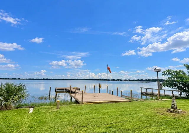Photo 2 of Manufactured home for sale at 131 Bonnie Dr, Auburndale, FL 33823 | MLS# L4965577 | Listing updated on 2026-10-08