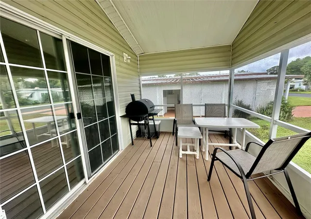 Photo 4 of Manufactured home for sale at 131 Bonnie Dr, Auburndale, FL 33823 | MLS# L4965577 | Listing updated on 2026-10-08