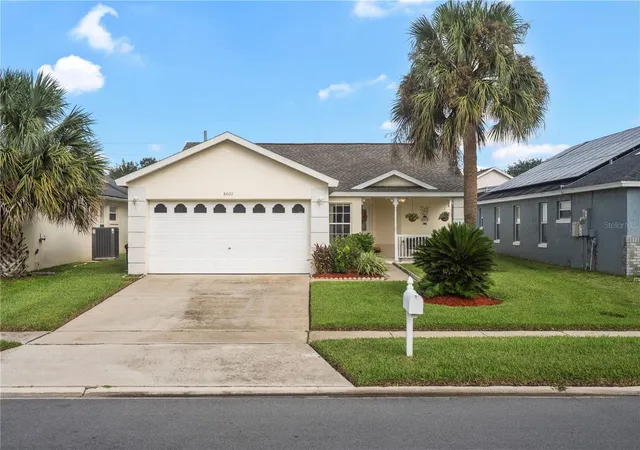 Photo 3 of Single family home for sale at 8007 Arrow Crk Rd, Kissimmee, FL 34747 | MLS# O6447600 | Listing updated on 2026-10-08