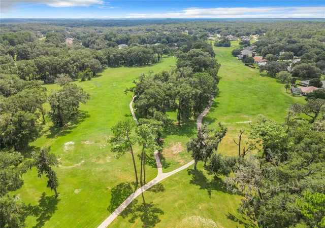 Photo 4 of Single family home for sale at 19175 SW 93rd Loop, Dunnellon, FL 34432 | MLS# OM733522 | Listing updated on 2026-10-07