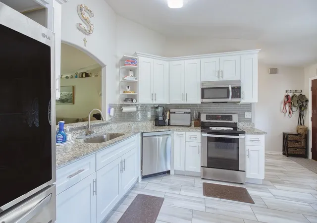Photo 2 of Single family home for sale at 27 Sounders Trl Cir, Ormond Beach, FL 32174 | MLS# NS1089435 | Listing updated on 2026-10-06