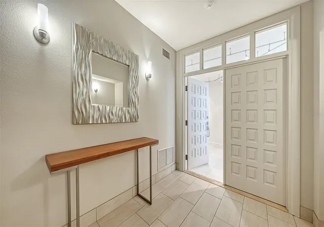 Photo 4 of Condo for sale at 2550 Harbourside Dr #334, Longboat Key, FL 34228 | MLS# A4708638 | Listing updated on 2026-10-08