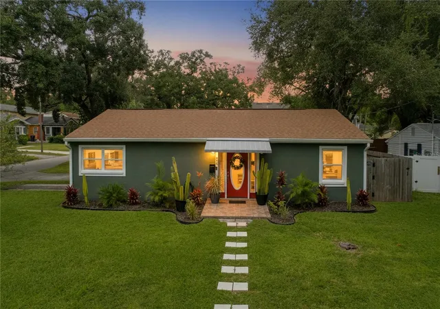 Single family home for sale at 611 W Henry Ave, TAMPA, FL 33604 | MLS# TB8555337