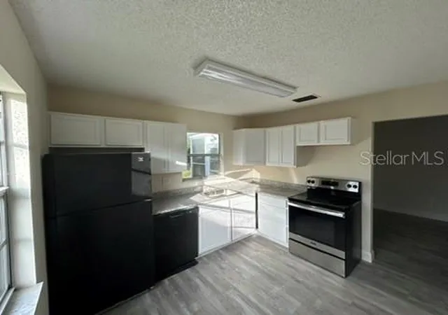 Photo 4 of Single family home for sale at 7607 Como Dr, New Port Richey, FL 34655 | MLS# OM733523 | Listing updated on 2026-10-09