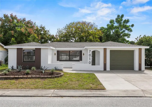 Photo 1 of Single family home for sale at 7010 Parrot Dr, Port Richey, FL 34668 | MLS# W7890126 | Listing updated on 2026-10-21