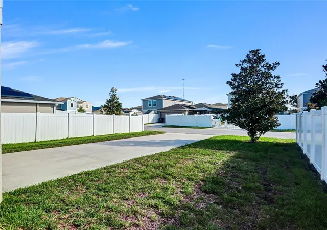 Photo 4 of Single family home for sale at 13018 Boggy Crk Dr, Riverview, FL 33579 | MLS# TB8555353 | Listing updated on 2026-10-23