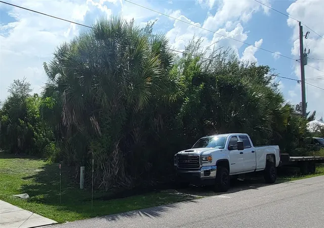 Photo 3 of Land for sale at 15544 Lakeland Cir, Port Charlotte, FL 33981 | MLS# D6149049 | Listing updated on 2026-10-10