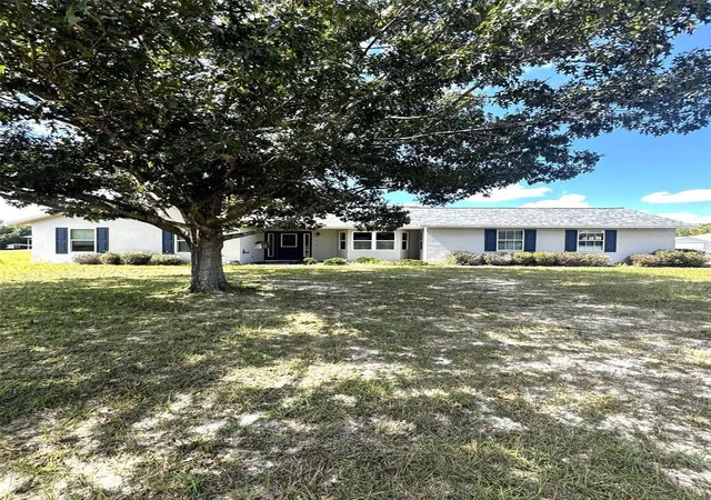 Single family home for sale at 40101 Bowtie Dr, LADY LAKE, FL 32159 | MLS# G5118702