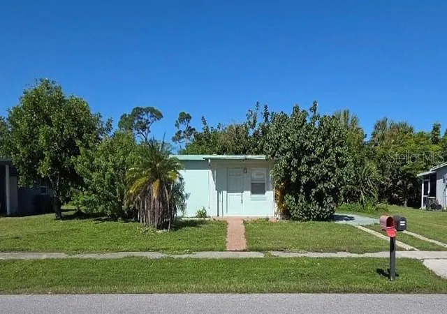 Photo 2 of Single family home for sale at 2313 Ednor St, Port Charlotte, FL 33952 | MLS# D6149051 | Listing updated on 2026-10-07