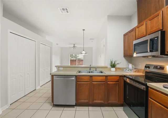 Photo 2 of Single family home for sale at 10175 Shadow Crk Dr, Orlando, FL 32832 | MLS# O6447624 | Listing updated on 2026-10-22