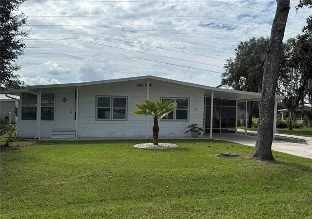 Photo 3 of Manufactured home for sale at 26 S Bobwhite Rd, Wildwood, FL 34785 | MLS# G5118703 | Listing updated on 2026-10-07