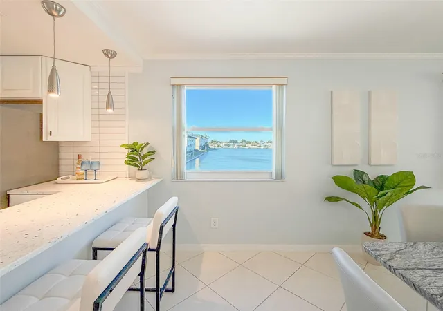 Listing Photo 5 - Condo for sale in building located at 2960 59Th St S, Gulfport, FL 33707 - Unit #215