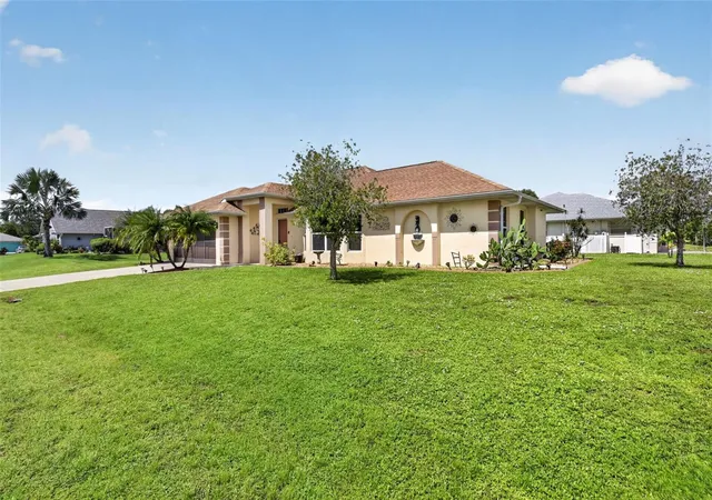Photo 3 of Single family home for sale at 2184 Onondaga Ln, Punta Gorda, FL 33983 | MLS# C7531615 | Listing updated on 2026-10-08