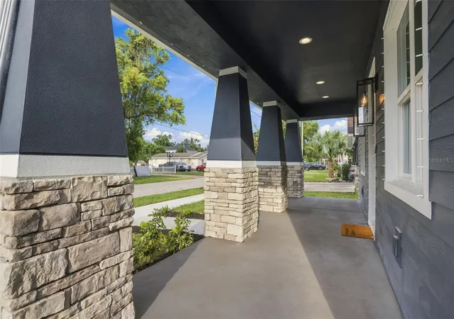 Photo 2 of Single family home for sale at 1509 E Knollwood St, Tampa, FL 33610 | MLS# TB8555379 | Listing updated on 2026-10-07