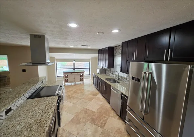Photo 4 of Single family home for sale at 3204 Country Side St, Brandon, FL 33511 | MLS# TB8555380 | Listing updated on 2026-10-07
