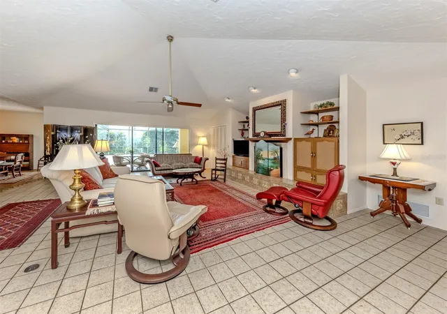 Photo 3 of Single family home for sale at 1250 Waterside Ln, Venice, FL 34285 | MLS# N6146077 | Listing updated on 2026-10-20