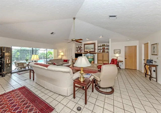 Photo 4 of Single family home for sale at 1250 Waterside Ln, Venice, FL 34285 | MLS# N6146077 | Listing updated on 2026-10-20
