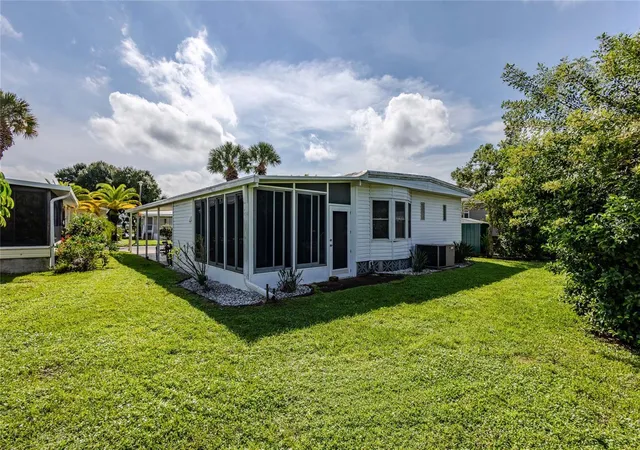 Photo 4 of Manufactured home for sale at 2100 Kings Hwy #953, Port Charlotte, FL 33980 | MLS# C7531616 | Listing updated on 2026-10-15
