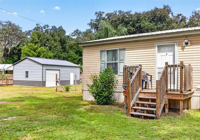 Photo 3 of Manufactured home for sale at 39607 Louise Dr, Zephyrhills, FL 33540 | MLS# TB8555389 | Listing updated on 2026-10-09