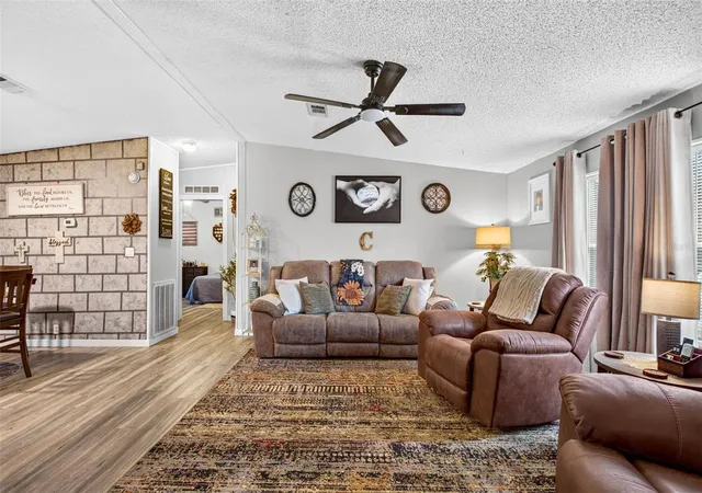 Photo 4 of Manufactured home for sale at 39607 Louise Dr, Zephyrhills, FL 33540 | MLS# TB8555389 | Listing updated on 2026-10-09