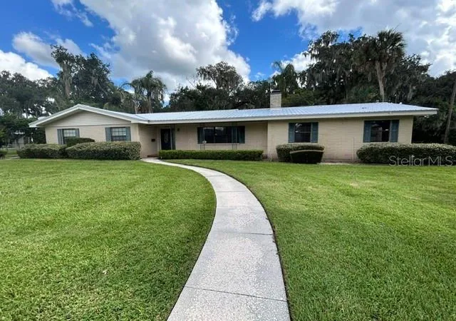 Photo 1 of Single family home for sale at 1950 Hermosa Ave, Bartow, FL 33830 | MLS# B4902388 | Listing updated on 2026-10-20