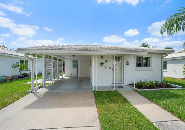Condo for sale at 738 Spanish Dr S #98, LONGBOAT KEY, FL 34228 | MLS# A4708648