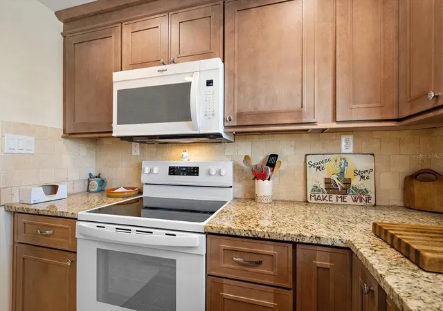 Photo 2 of Condo for sale at 738 Spanish Dr S #98, Longboat Key, FL 34228 | MLS# A4708648 | Listing updated on 2026-10-13