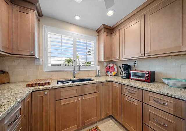 Photo 4 of Condo for sale at 738 Spanish Dr S #98, Longboat Key, FL 34228 | MLS# A4708648 | Listing updated on 2026-10-13