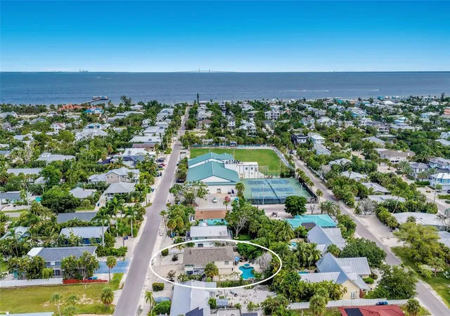Photo 1 of Single family home for sale at 313 Magnolia Ave, Anna Maria, FL 34216 | MLS# A4708652 | Listing updated on 2026-10-07